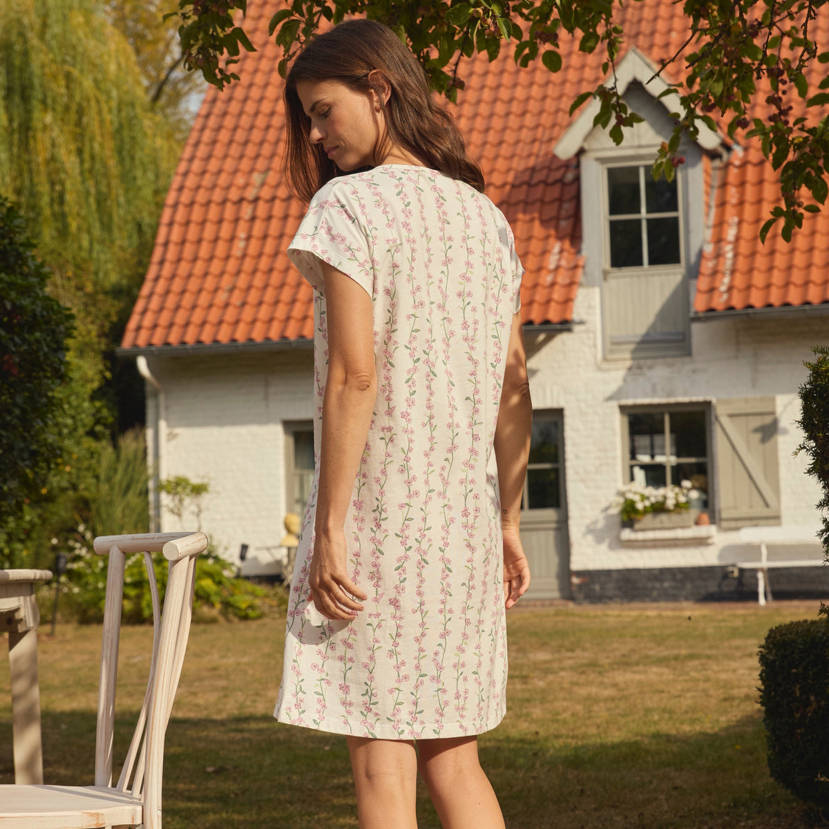 Nightgown Sous les pommiers