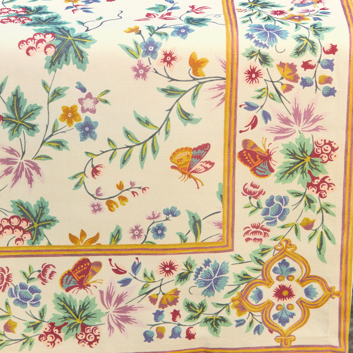 Tablecloth Enchantement
