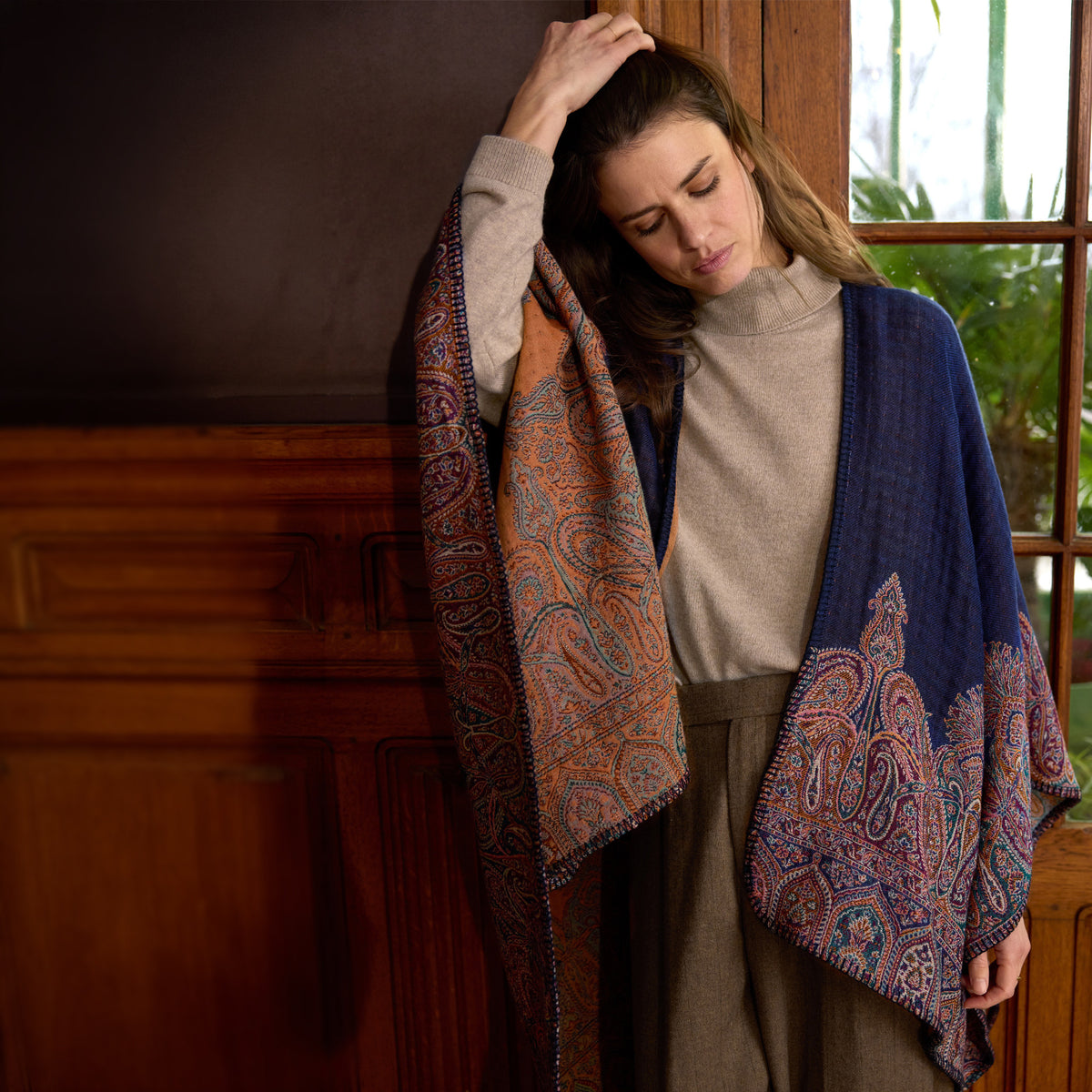 Poncho & Stole Maharani