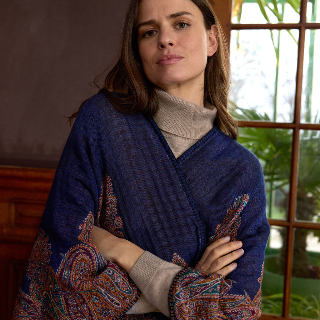 Poncho & Stole Maharani