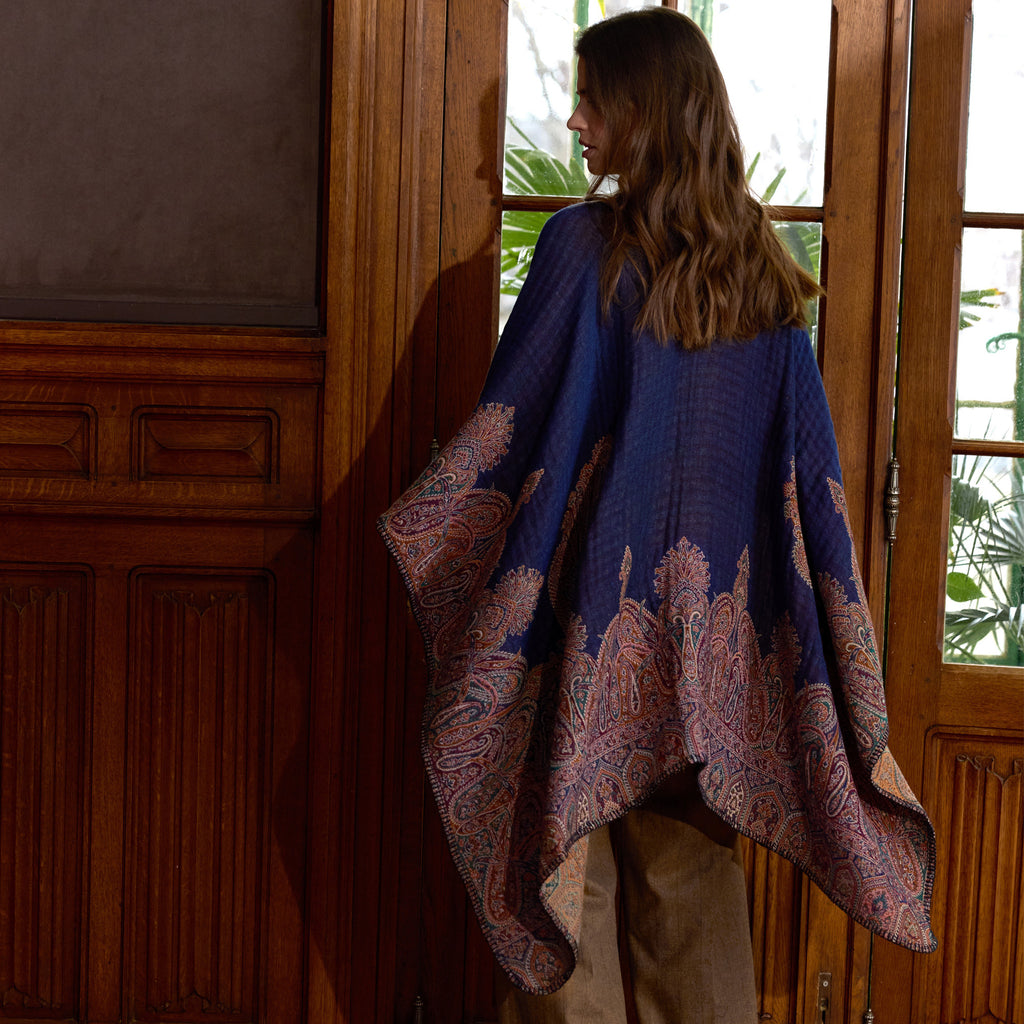 Poncho & Stole Maharani